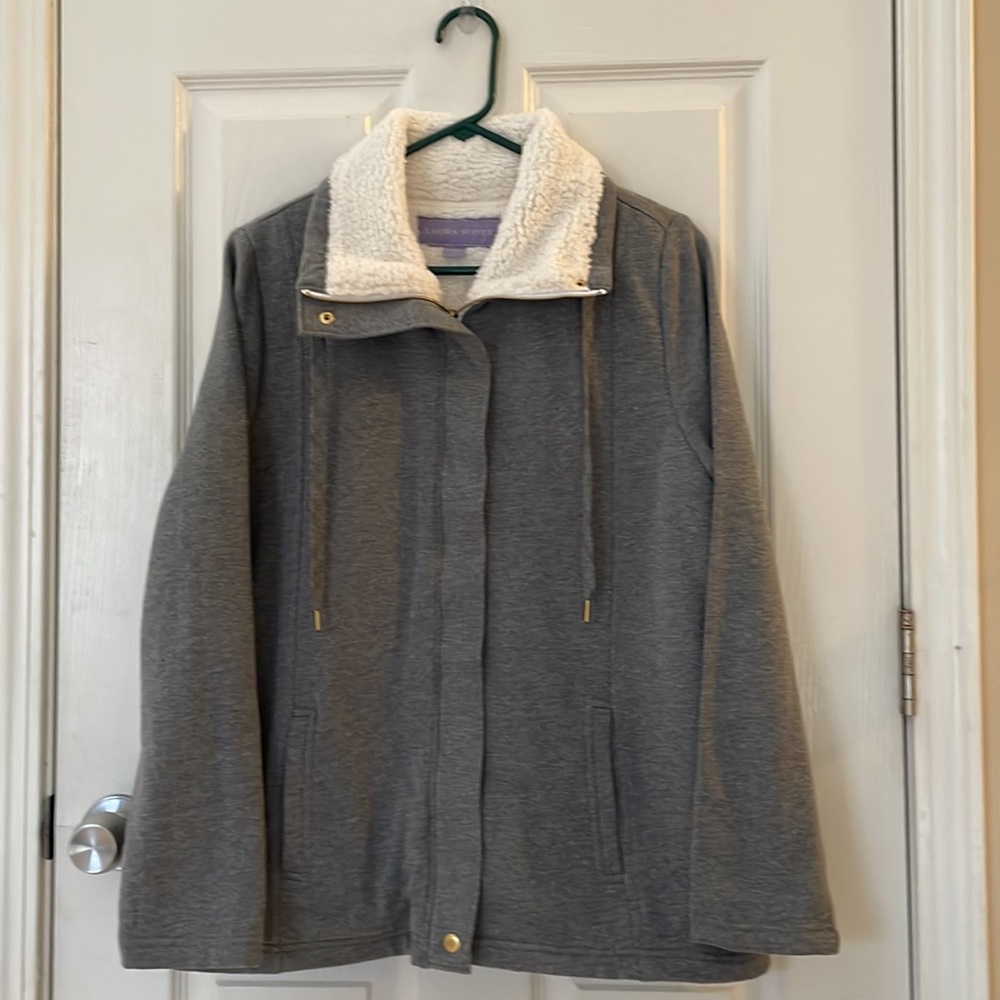 Sale! ❄️❄️New!❄️❄️Laura Scott Grey Zip-Up Jacket!❄️❄️